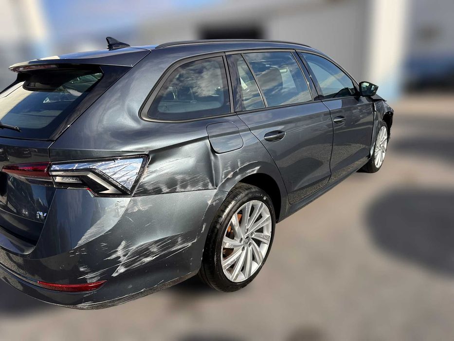 SKODA OCTAVIA IV 1.4 TSI RS iV Híbrido de 2021