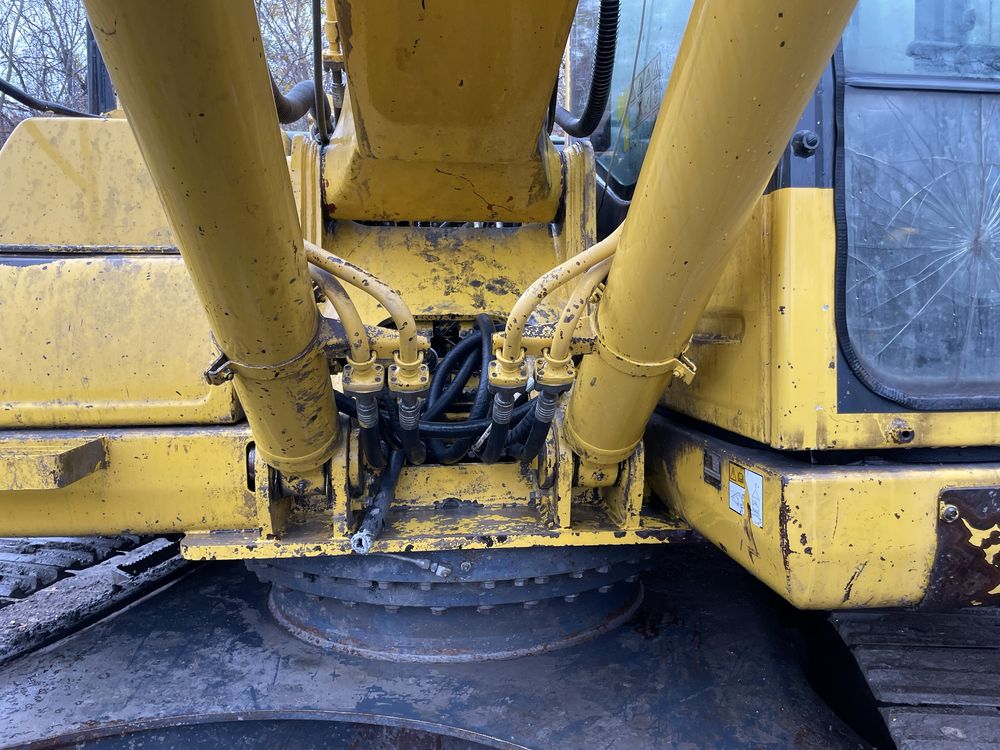 Гусеничный экскаватор Komatsu PC 240NLC-8