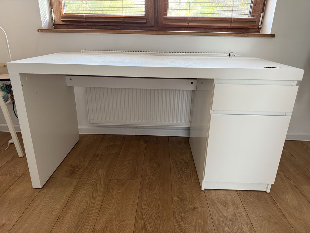 Biurko IKEA, 140cm na 65cm, odbiór tylko osobisty