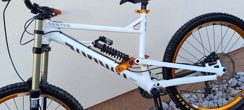 Rower zjazdowy Canyon Torque downhill DH