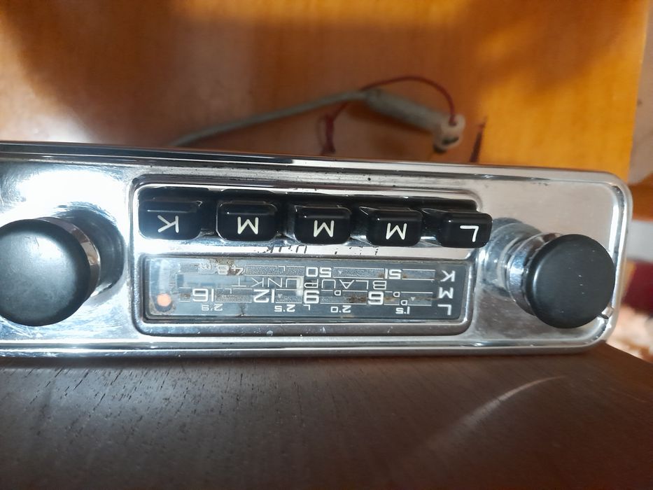 Auto-radio Blaupunkt antigo