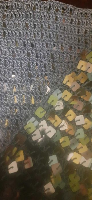 Стильний кардиган з паєтками