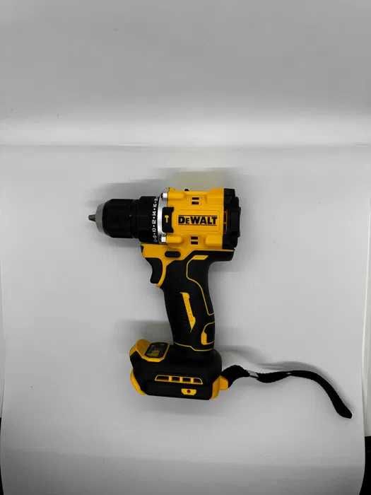 Aparafusadora DEWALT + 2 Baterias + 1 Carregador + 1 Saco Transporte