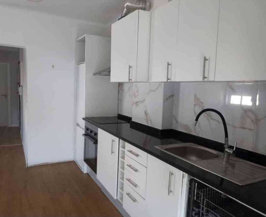 T2 Remodelado em Baixa da Banheira