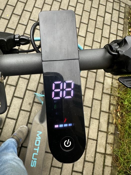 Hulajnoga Motus Scooty 10 Lite