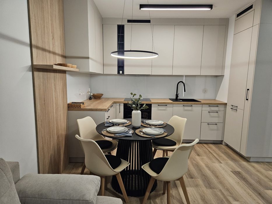 Stół czarny okrągły