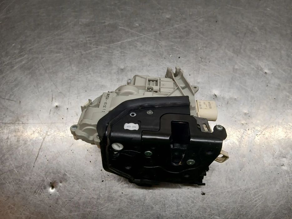 Fechadura / fecho porta trás esquerdo AUDI A3 (8V1, 8VK)