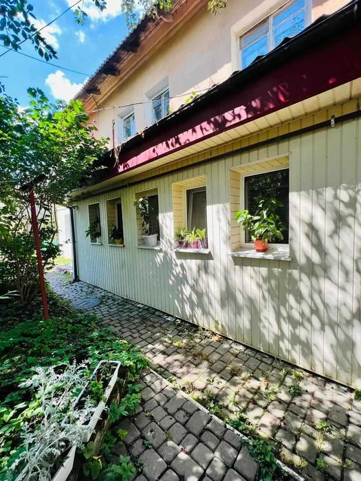 Оренда! 2 кімнатна з індивідуальним опаленням поруч парку Шевченка!