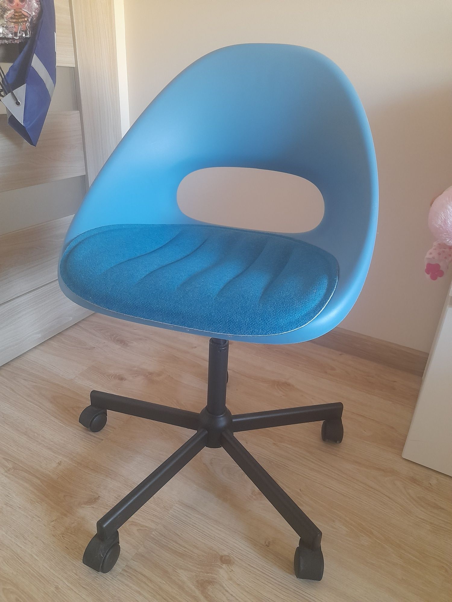IKEA krzesło obrotowe niebieskie z podkładką niebieską j. Nowe
