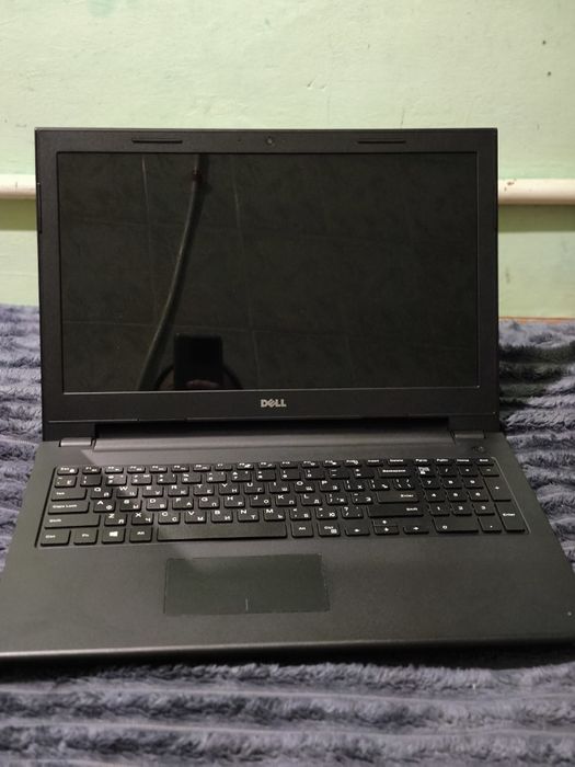 Ноутбук Dell Inspiron 15 3878