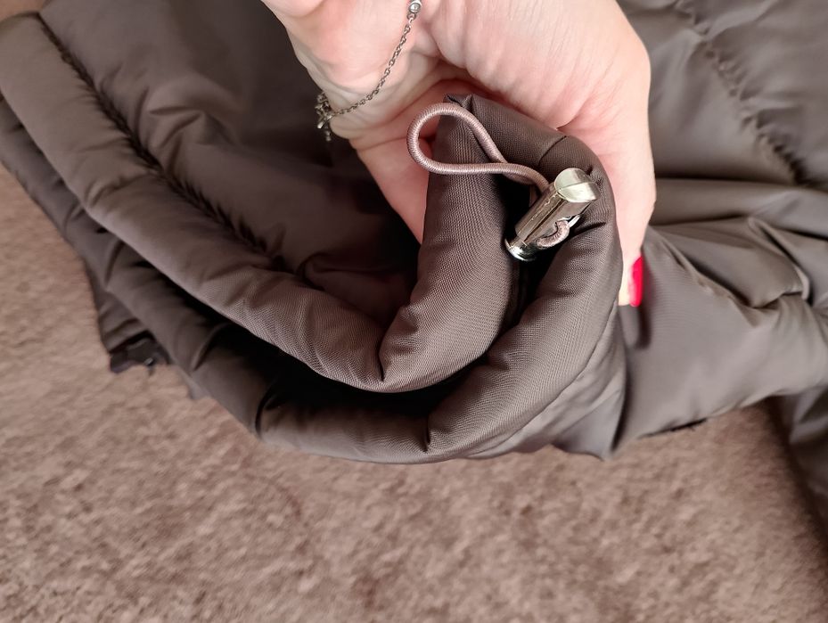 Жіноча вкорочена куртка