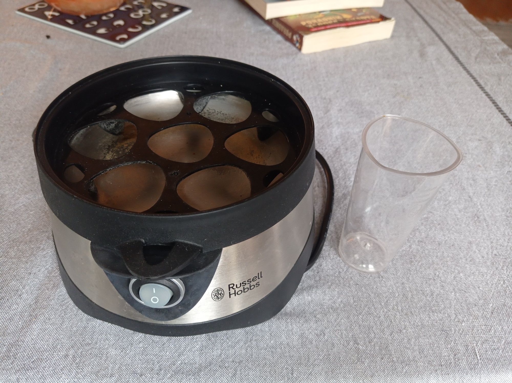 Urządzenie do gotowania jajek Russell Hobbs