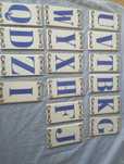 Vende se azulejos de letras