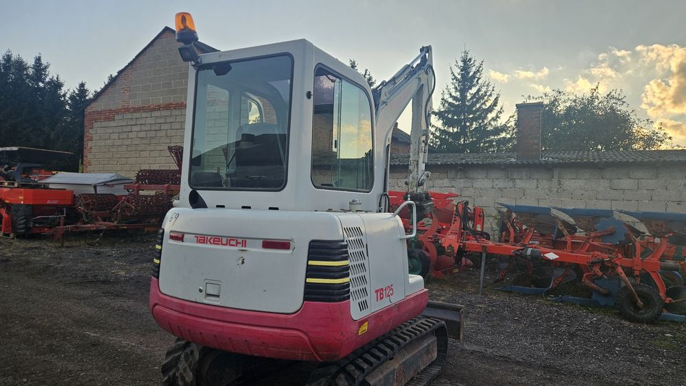 Minikoparka Takeuchi TB 125