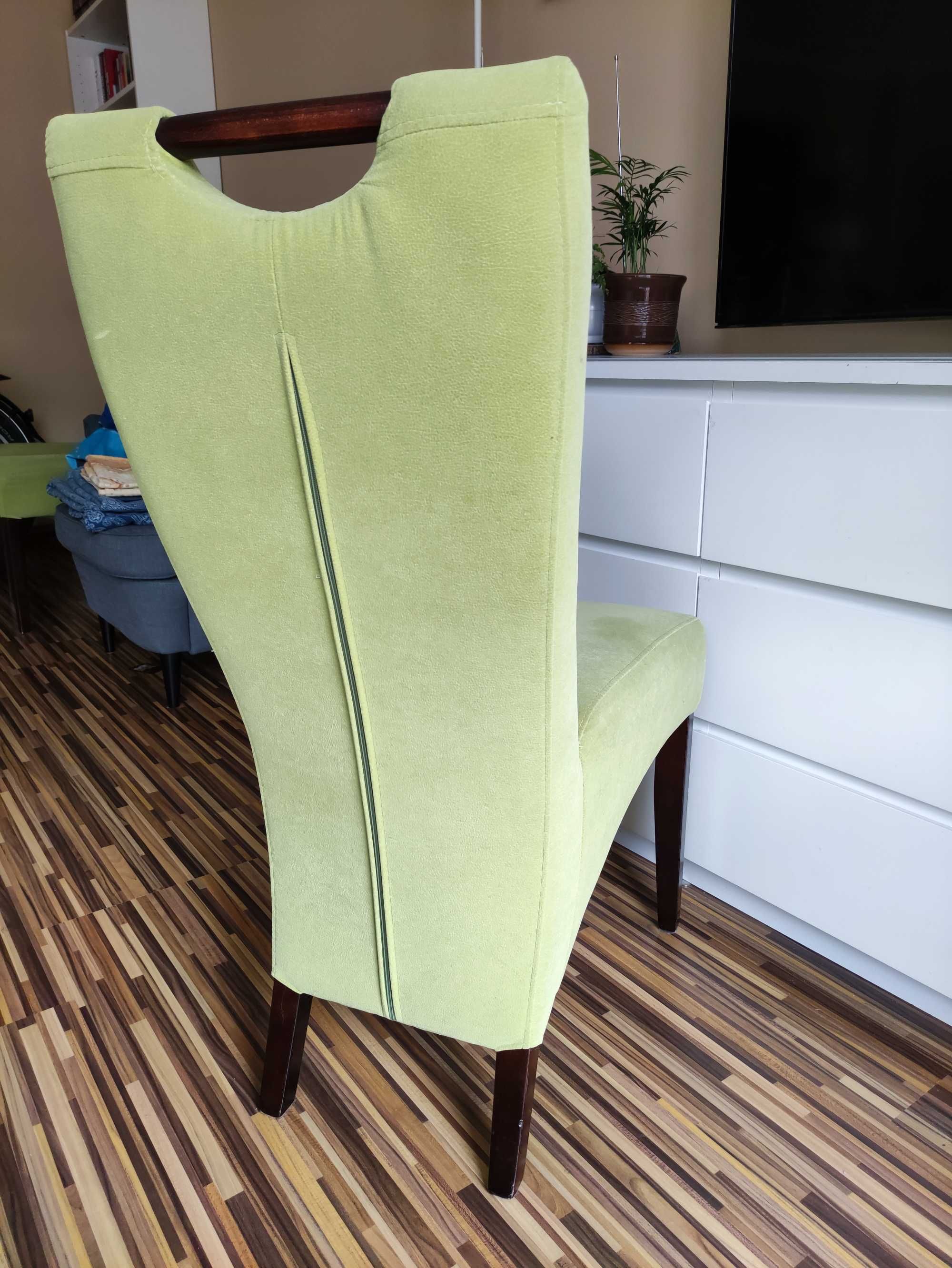 Krzesła z Bydgoskiej Fabryki Mebli + stół