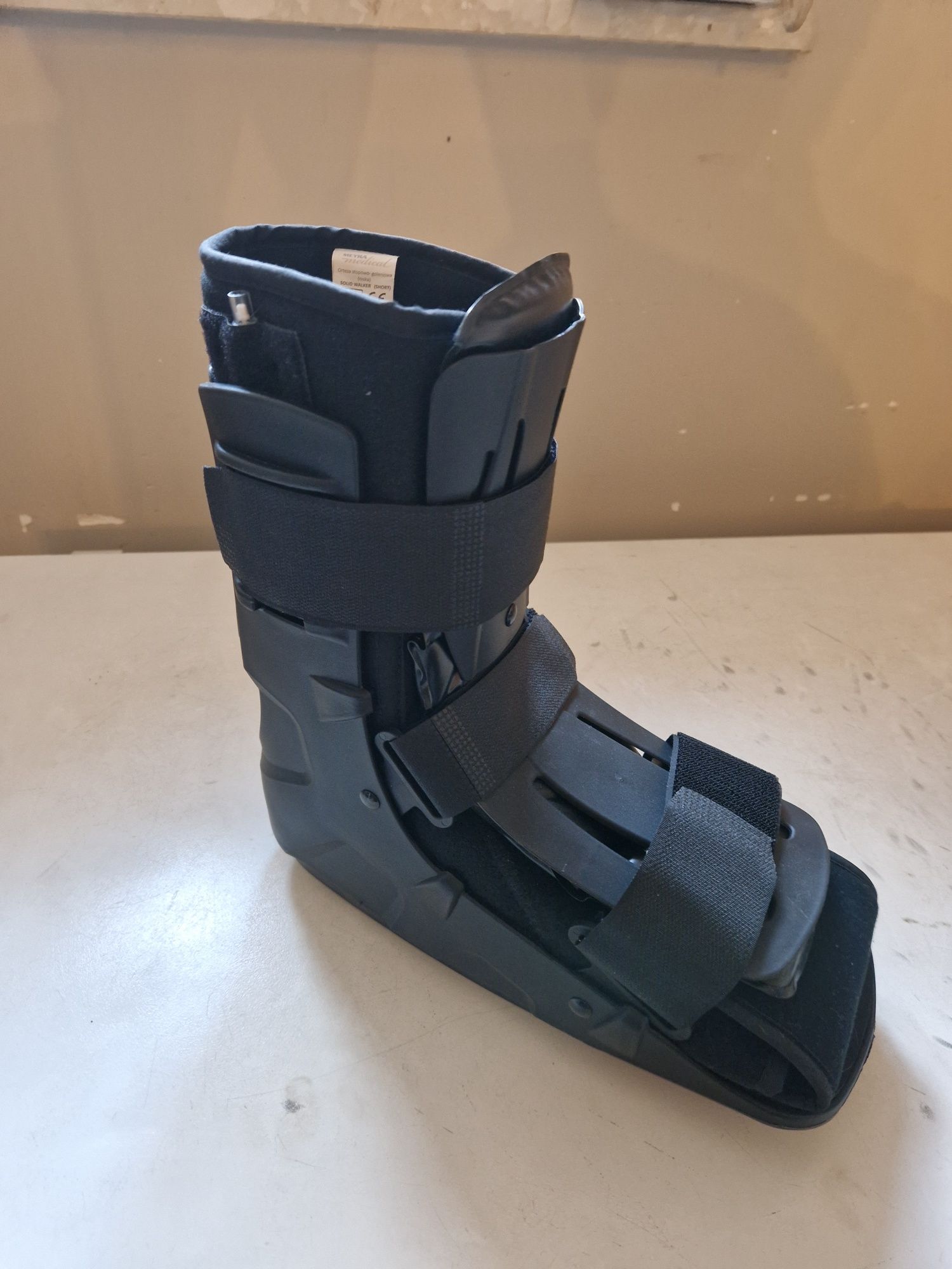 MEYRA MEDICAL SOLID WALKER M Orteza stopowo-goleniowa krótka niska