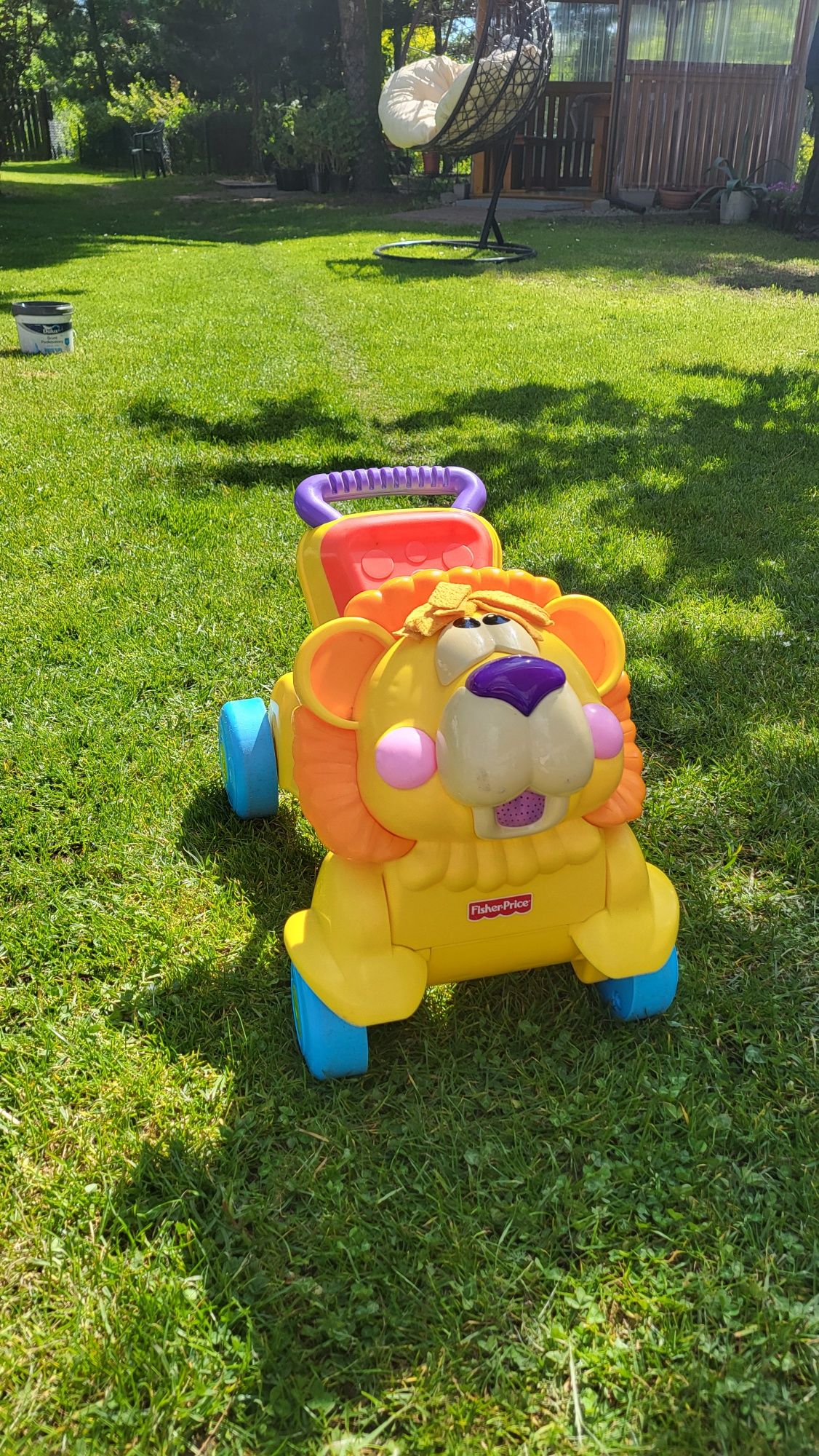 Jeździk pchacz dla dziecka Fisher Price