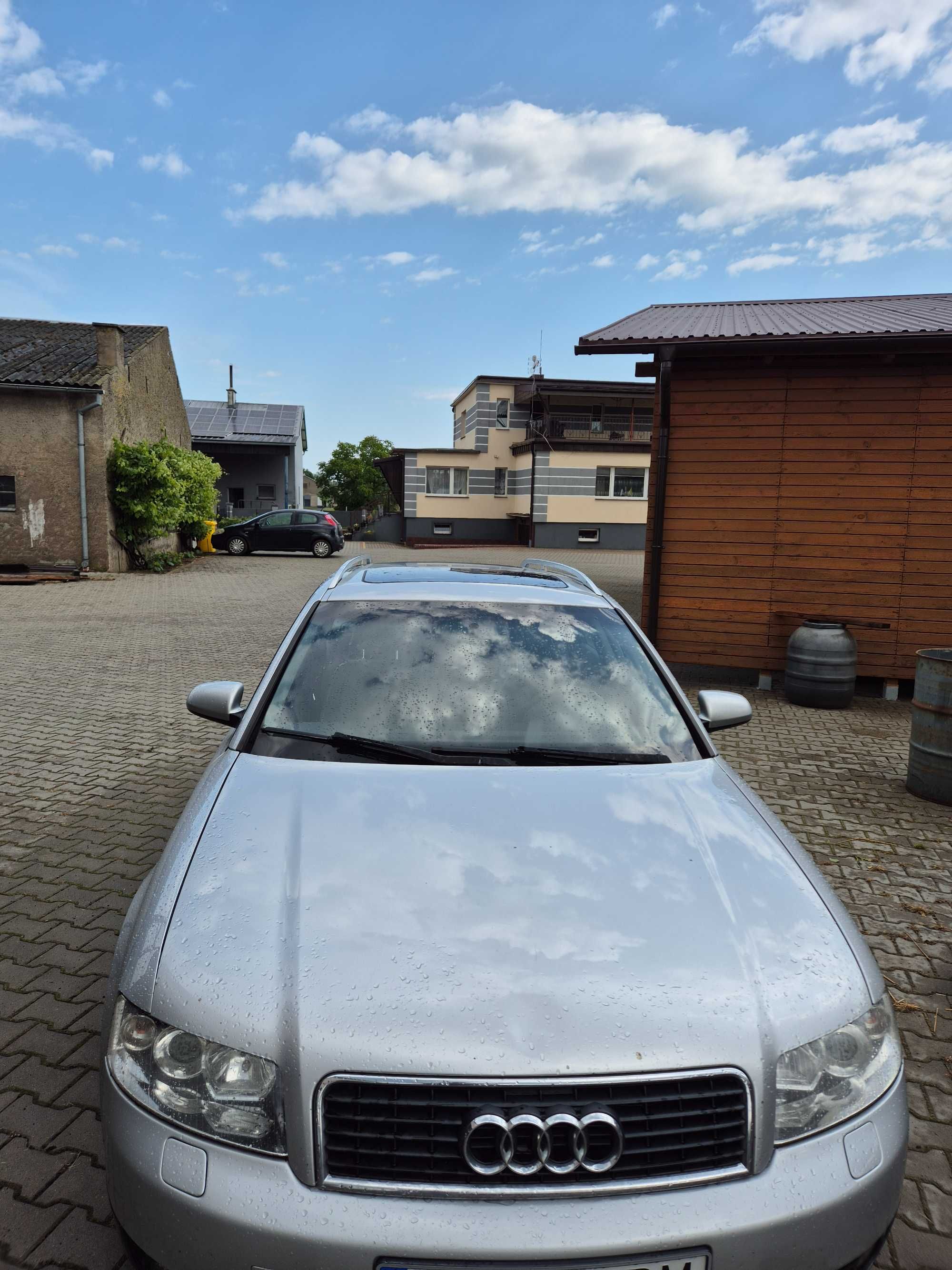 Sprzedam audi a4 b6 1.9 130km 2002r  11000zl do negocjacji xenon