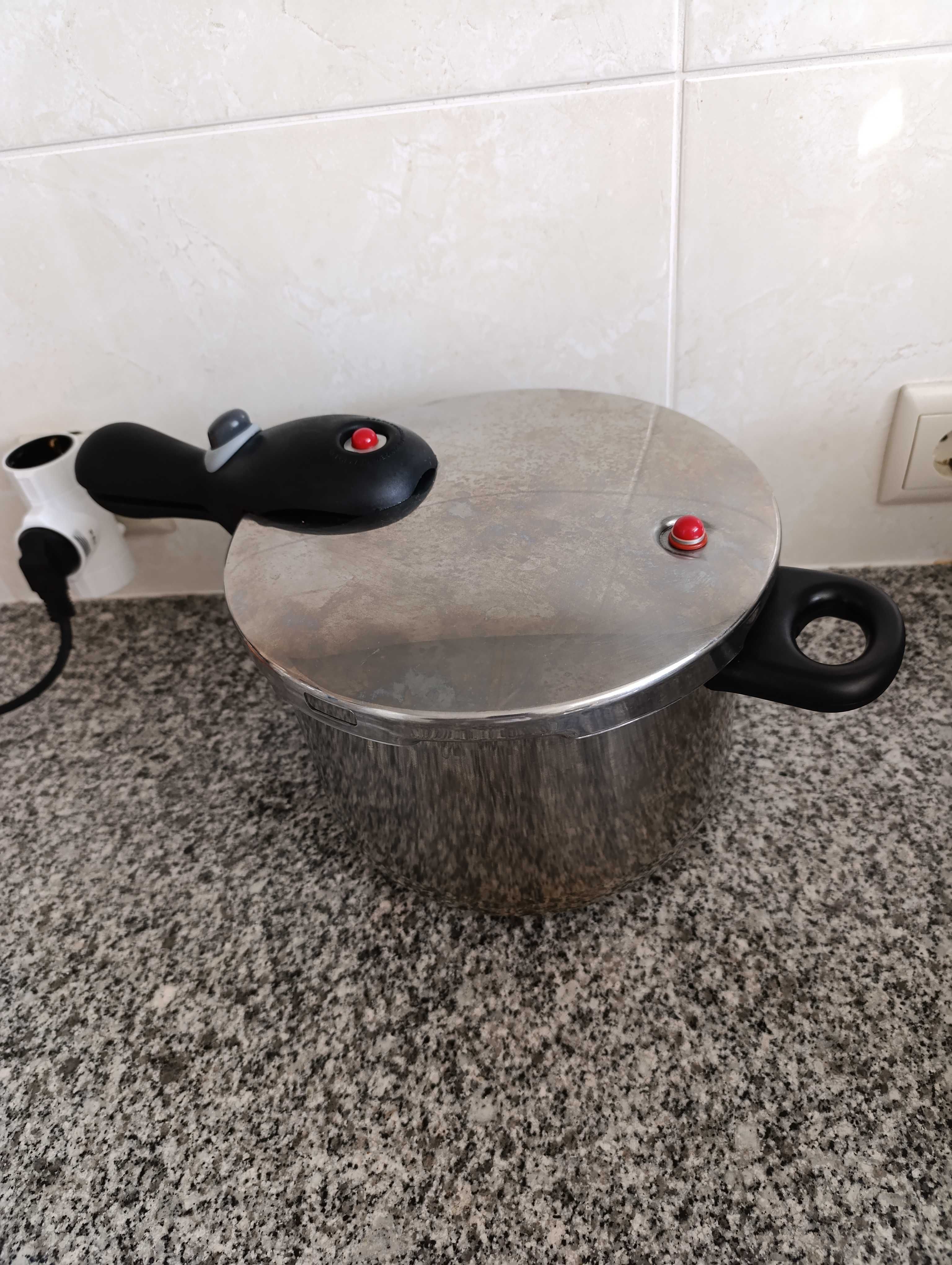 Panela de pressão Evinox 6 litros