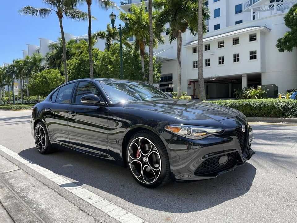 2022 Alfa Romeo Giulia Ti Sedan 4D