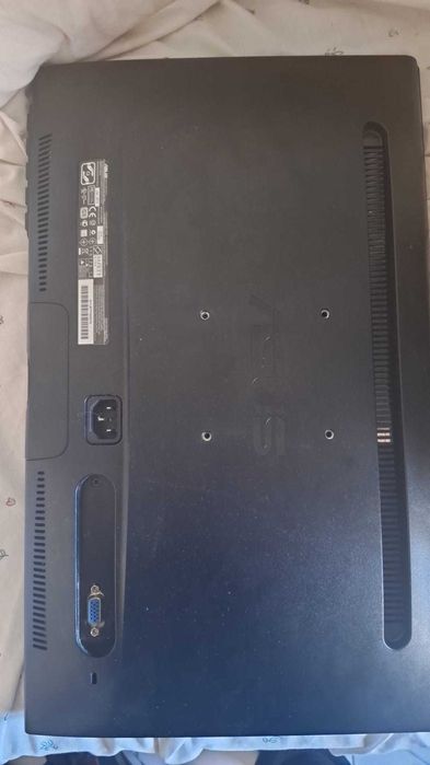 Asus VS197DE Usado