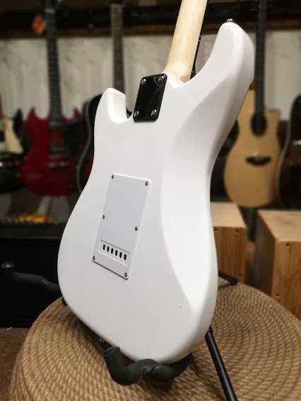 gitara elektryczna typu stratocaster Prima ST-350 WH elektryk ST-350