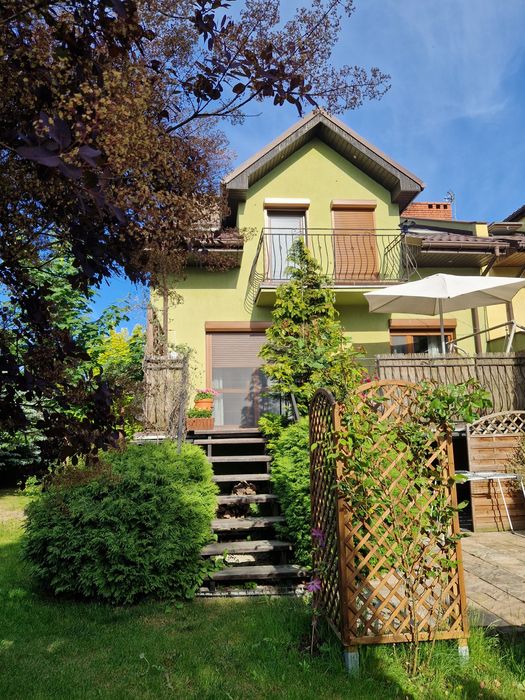 Dom  w zabudowie szeregowej