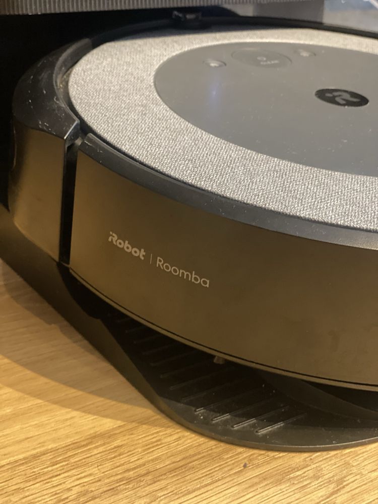 iRobot Roomba i5 + + stacja dokująca gwarancja do 13.03.2026