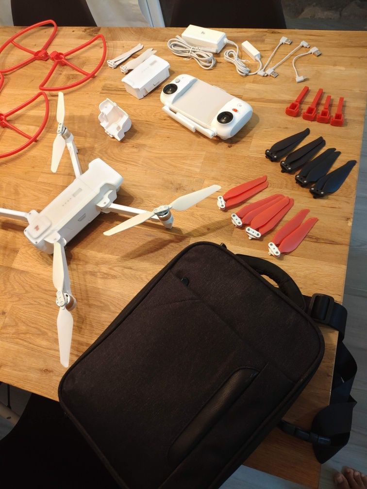 Drone fimi x8 SE muitos extras precisa de uma IMU nova