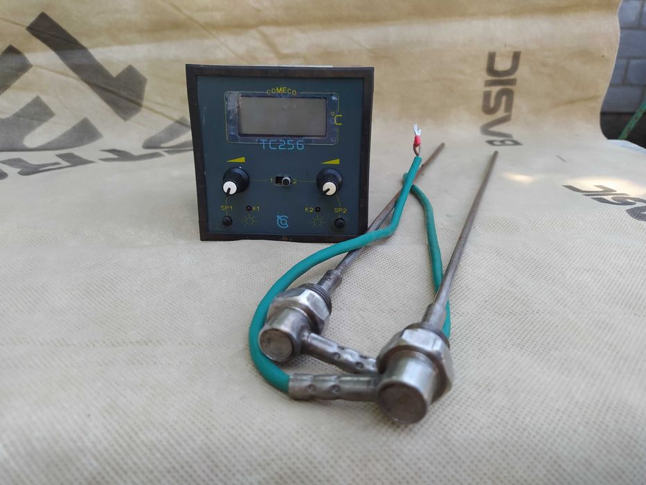 Контролер температури з РК-індикатором COMECO 256