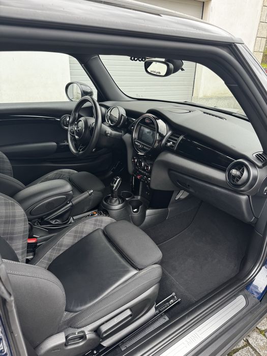 Mini Cooper D 2019 | 60.000 km | 1 dono | Revisões na marca