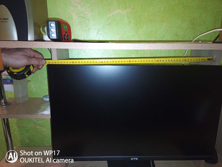 Стіл комп'ютерний