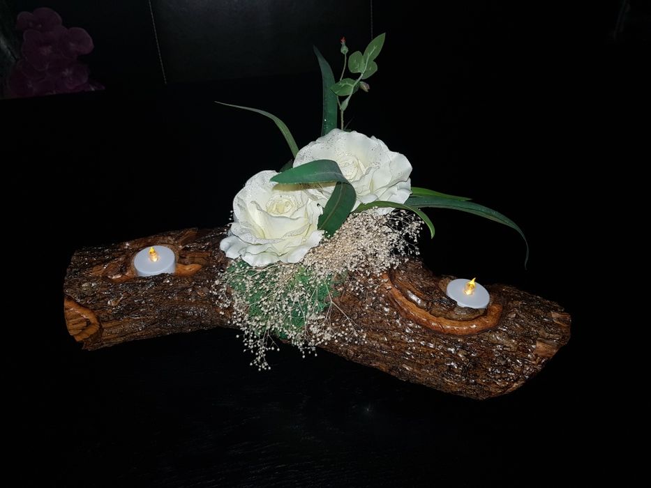 Arranjo central de mesa todo feito á mão e  com velas em LED