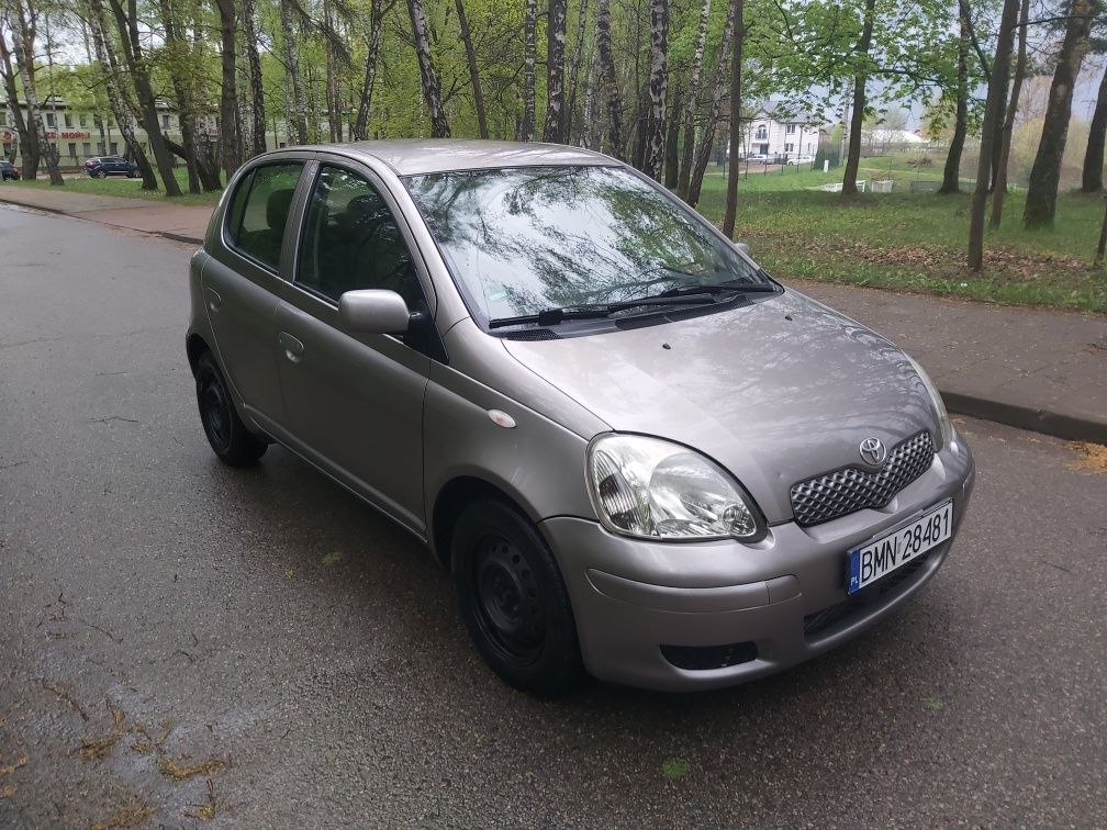 Toyota Yaris benzyna