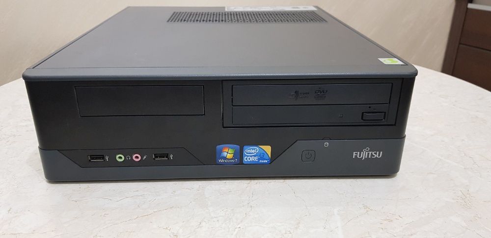 Komputer Firmy FUJITSU - Bardzo Szybki DYSK SSD 256GB + Duży RAM 10GB