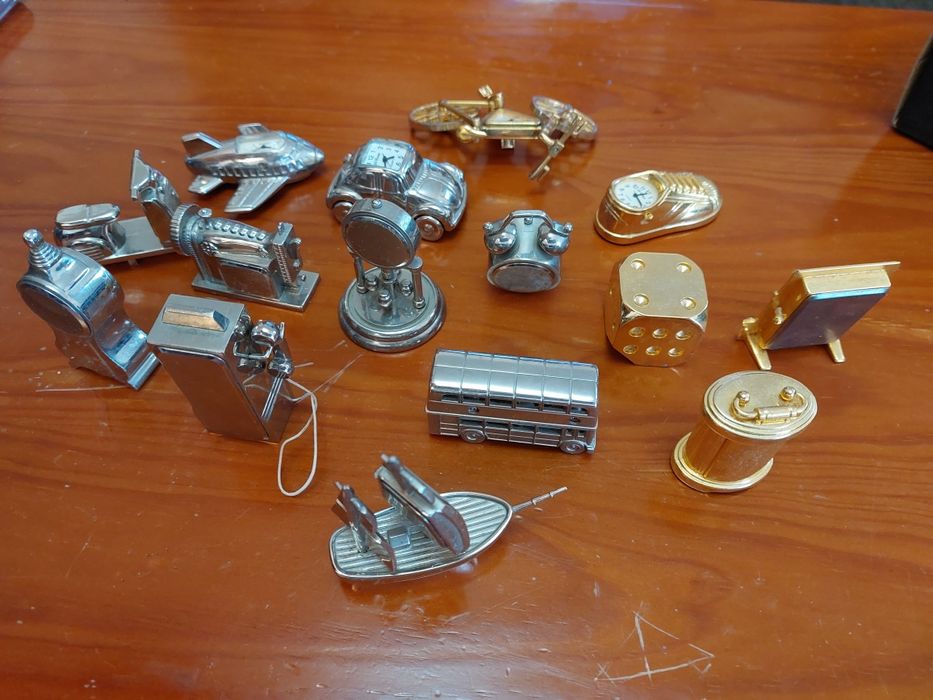 Coleção de 15 relógios.