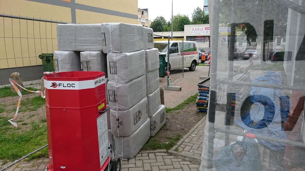 ocieplenie celulozą metodą pneumatyczną wdmuchiwanie celulozy