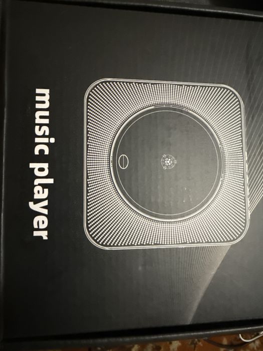 odtwarzacz CD z wbudowanymi głośnikami HiFi