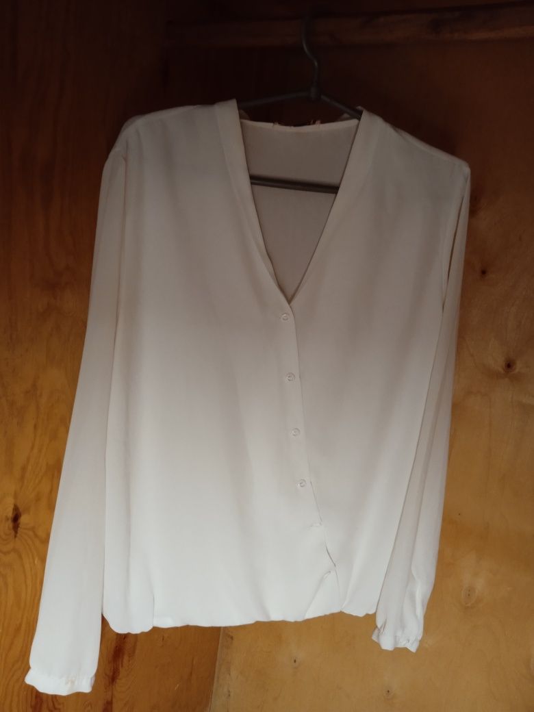 Блузка біла жіноча