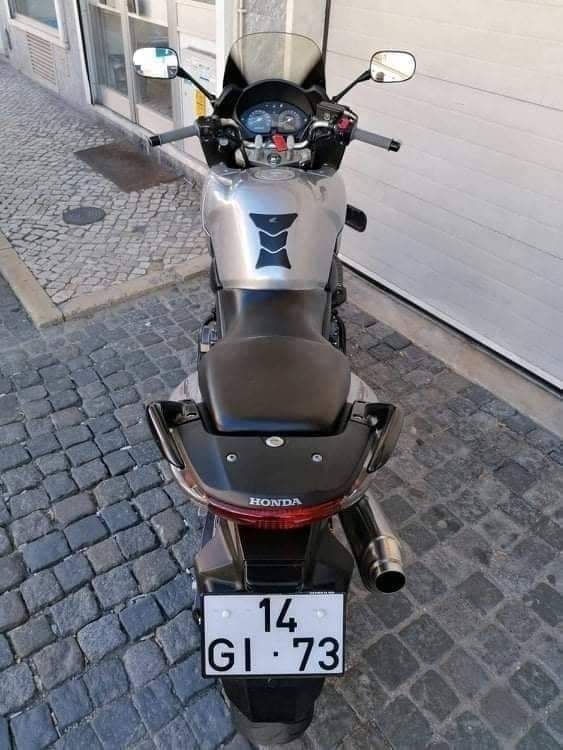 Honda CBF  600cc