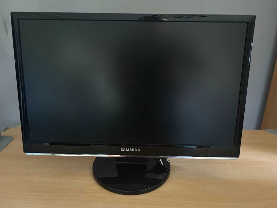 monitor SAMSUNG 24 cale