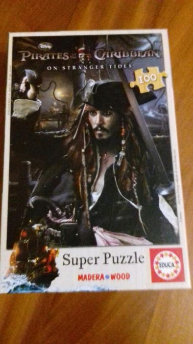 Puzzle piratas das caraibas 100 peças