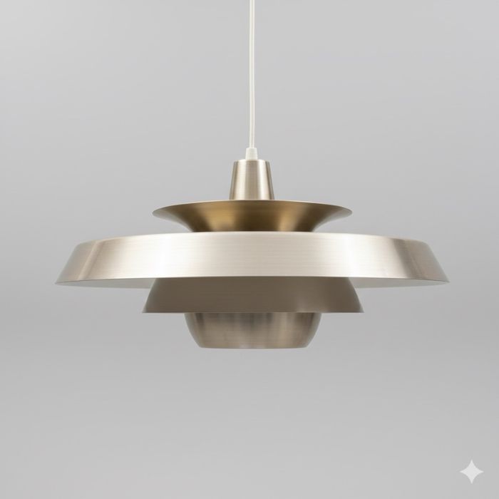 Duńska lampa „nova” zaprojektowana przez Jo Hammerborg dla Fog & Mørup