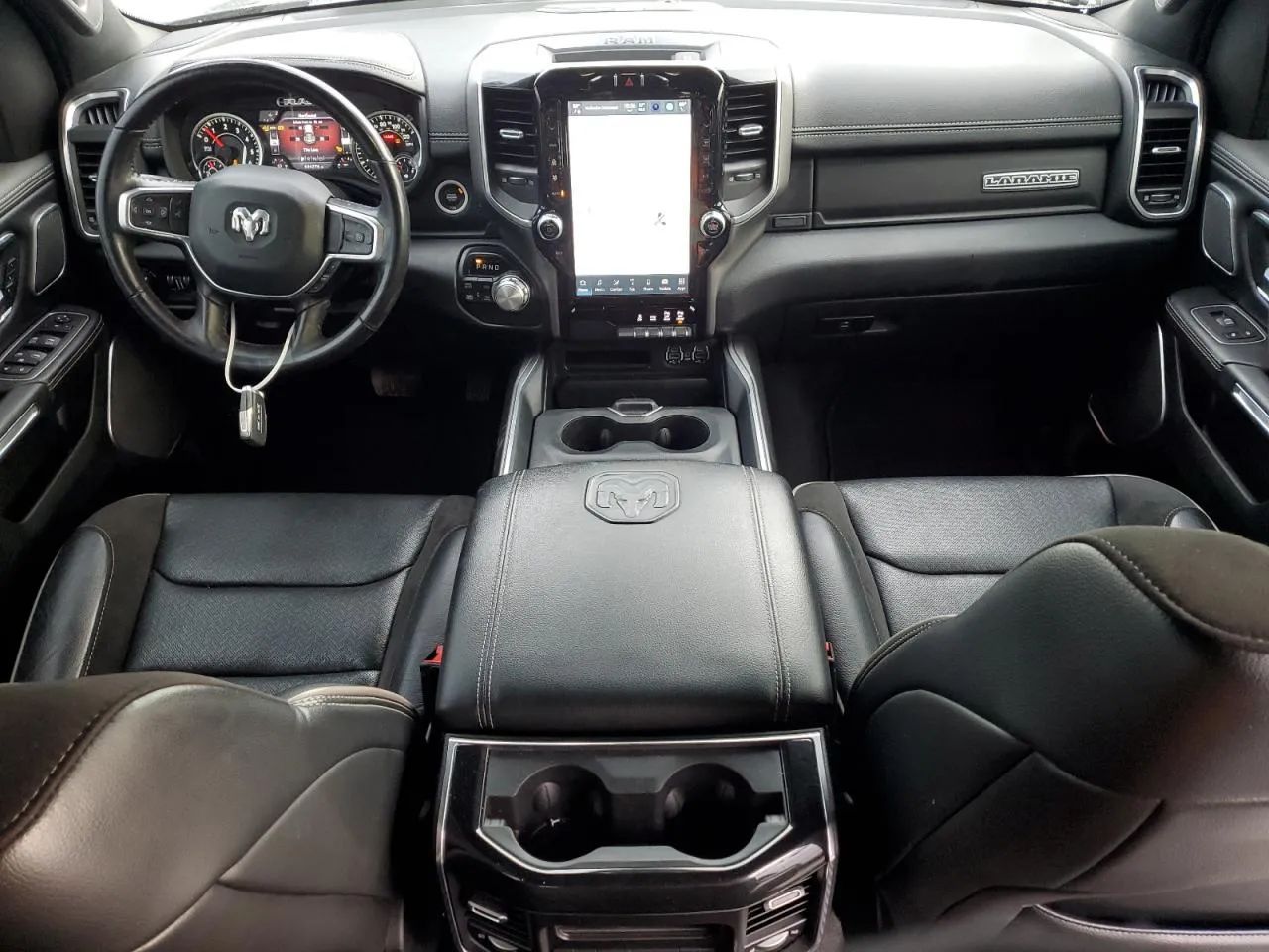 RAM 1500 LARAMIE 5.7 V8 HEMI 4x4 AWD Automat Duży LCD Kamera Świetny Stan !!!