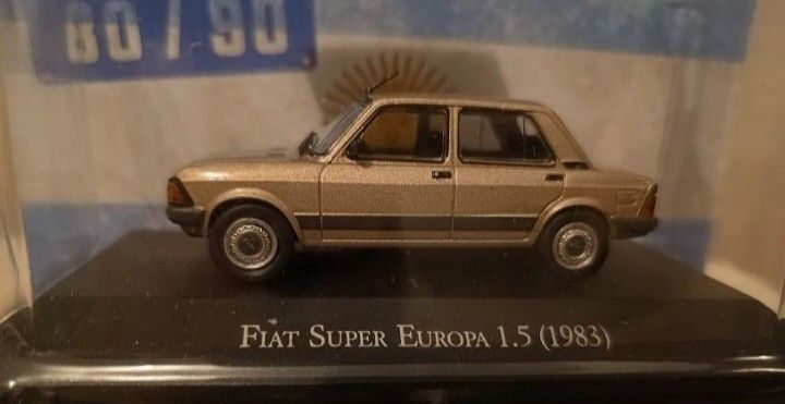 Miniatura anos 80/90 escala 1/43 fiat super europa