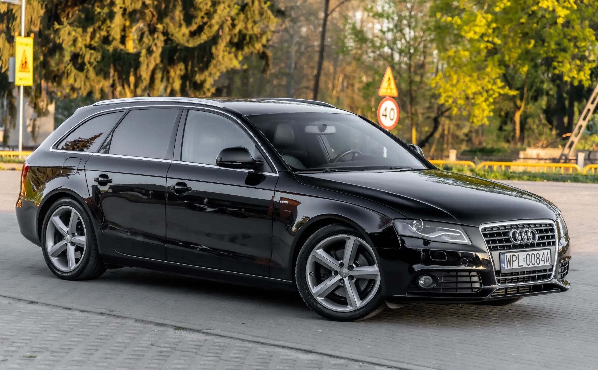 Audi A4 B8~S line~Navi~Alcantara. Czujniki cof~Ledy!!!