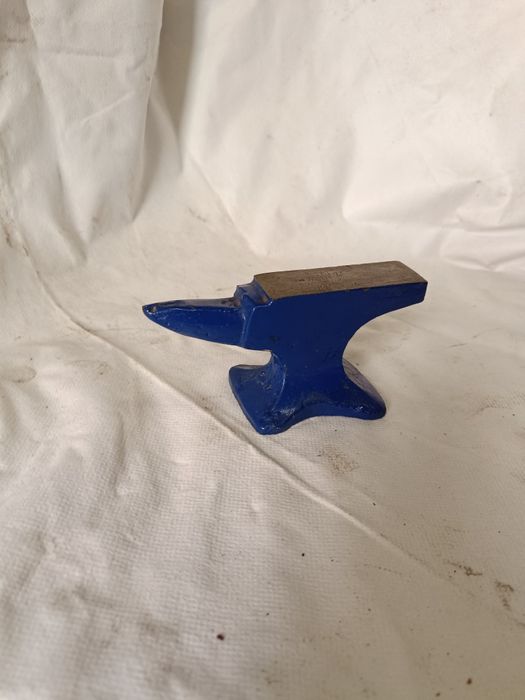 Bigorna antiga para venda