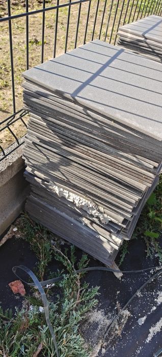 Płytki gresowe 110 sztuk Mocne 30x30 nowe