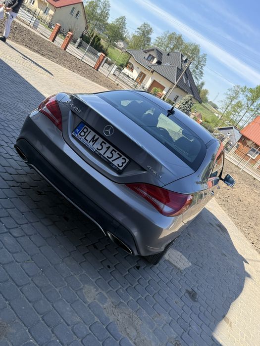 Mercedes cla250.