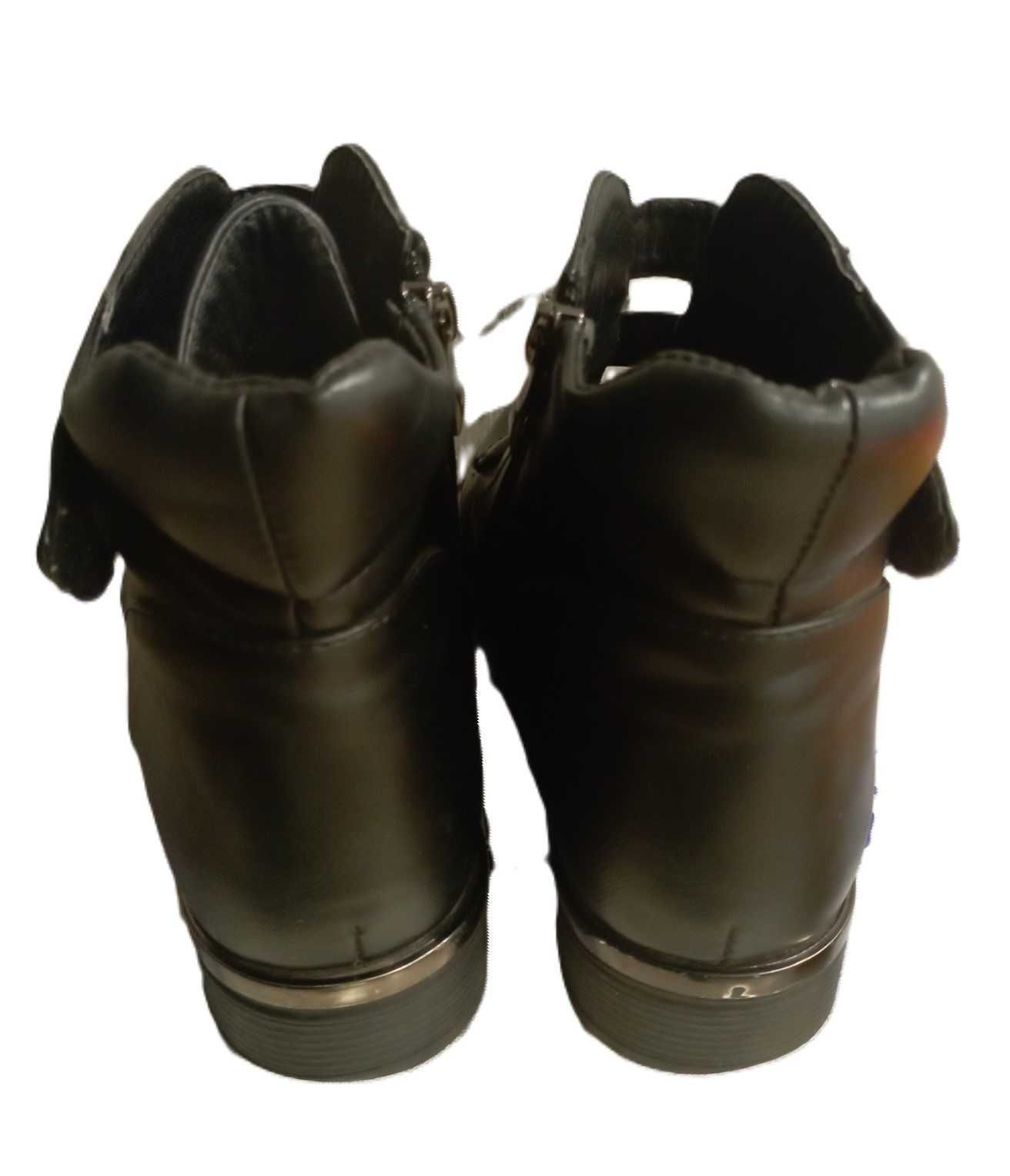 Демисезонные кожаные ботинки
